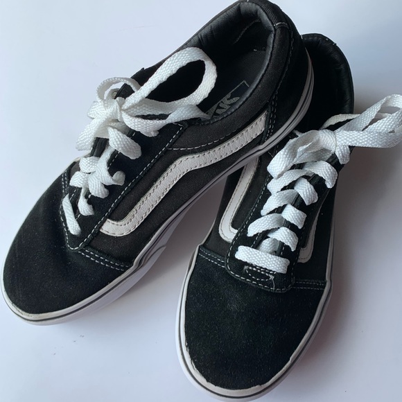Vans Old Skool Classic Skate Shoes - Picture 4 of 10